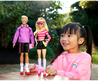 Barbie Fashionistas Set con 2 muñecas de moda y 6 accesorio